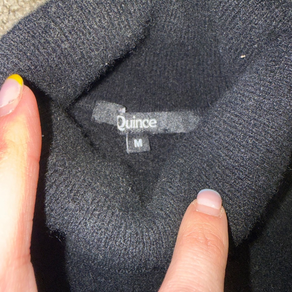 Quince Turtleneck Sweater Womens Size M Black Excellent 100% Cashmere - Picture 2 of 6